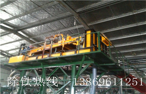 永磁帶式除鐵器，四川永磁帶式除鐵器工作原理_如何卸鐵國家標(biāo)準(zhǔn)安裝工作視頻_四川永磁帶式除鐵器工作原理 
